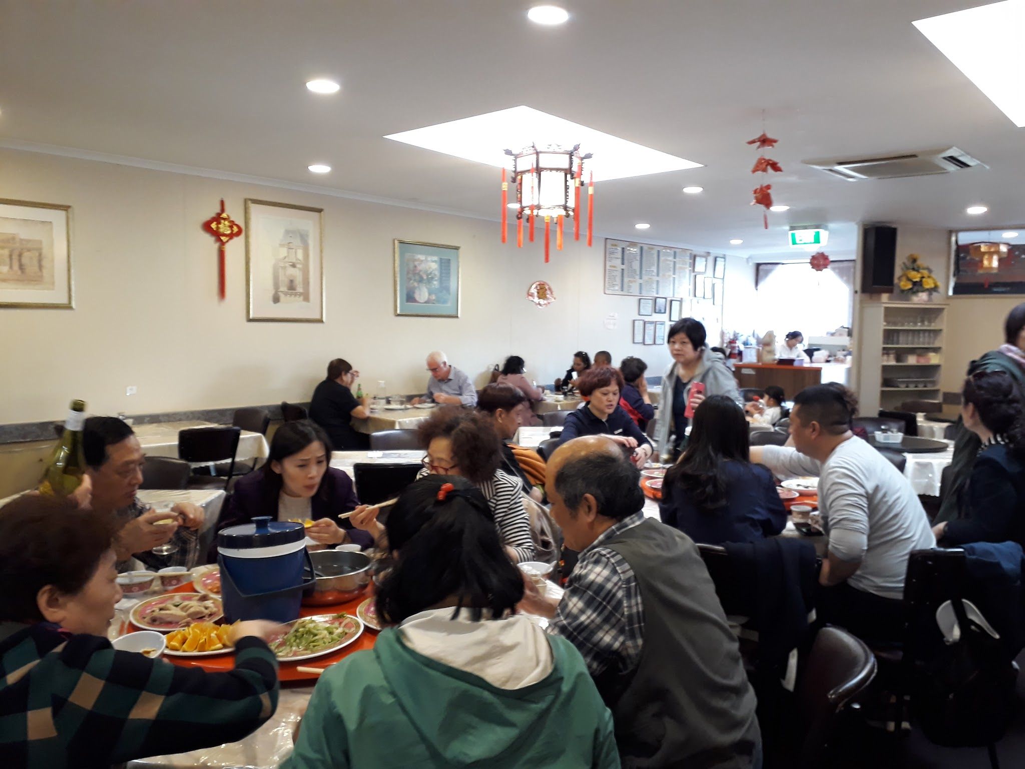 WingLock Chinese Restaurant dining room by the Cowes waterfront